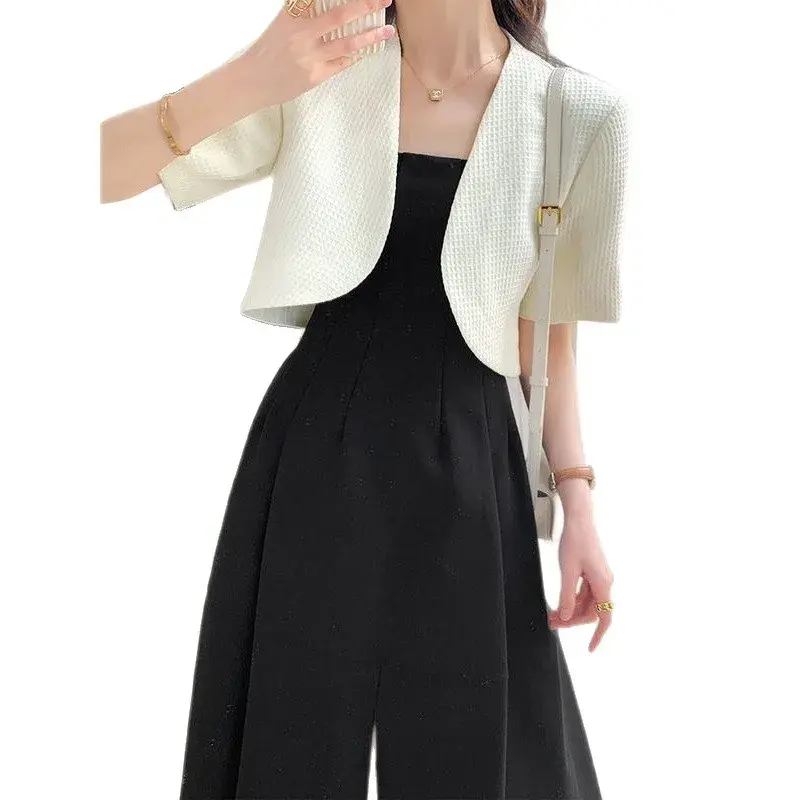 Fashionable Short Sleeve Suit Jacket Women's Beige French Style Slimming Short Length Polyester Fiber Petal Sleeve Suit Coat