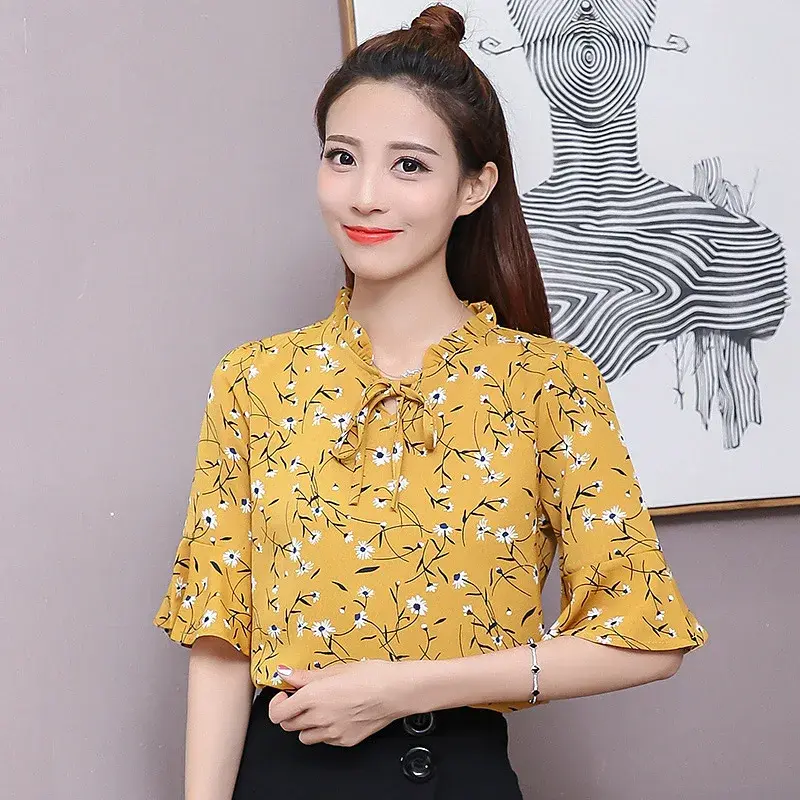 Summer New Style Korean Version Fragmented Chiffon Blouse Printing Loose Fit Slimming Short Sleeves Women's Flare Sleeve Base La