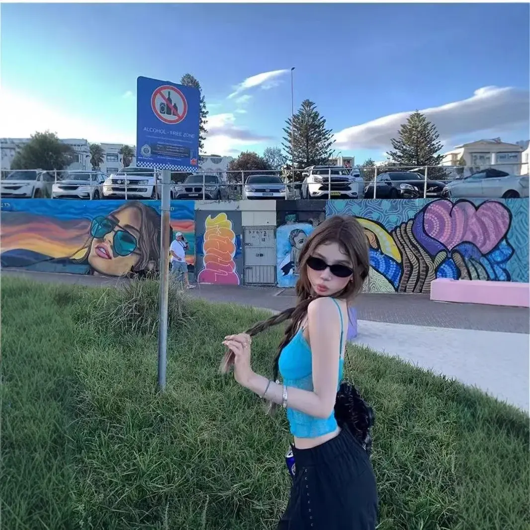 Sexy Strap Vest Women Summer Slim Fit with Chest Pad Inner Wear Hot Girl Blue Short V-neck Top Outerwear Lace Decoration Sleevel