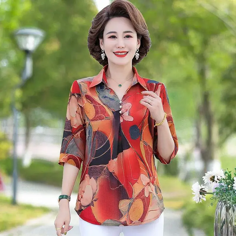 Elegant Slimming Summer T-Shirt Collar Top For 40-50 Middle-Aged Women Polyester Fiber V-Neck Base Layer Top With Flower Decorat