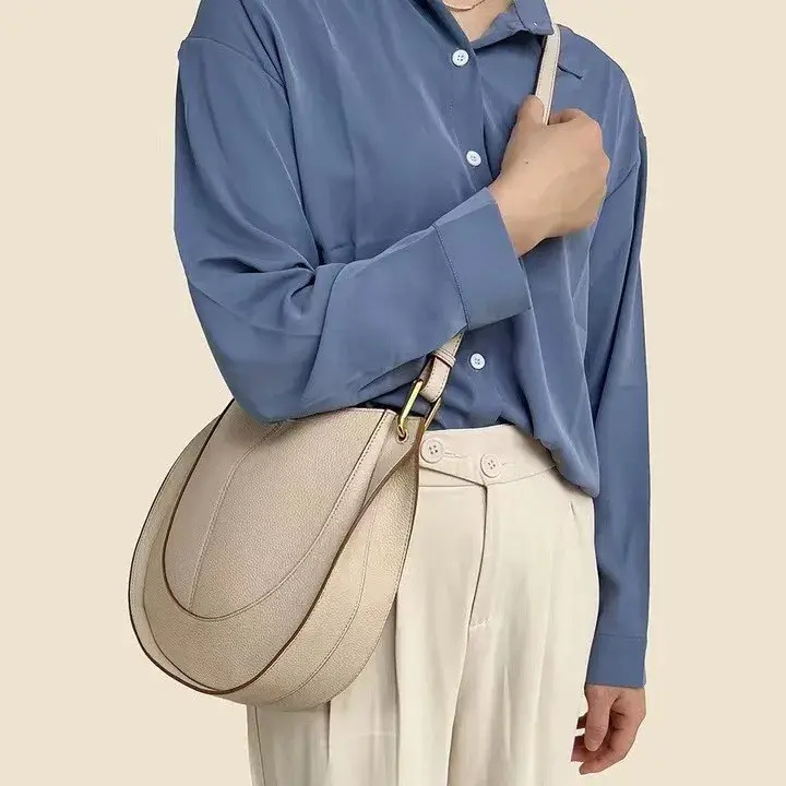 2024 New Vintage Soft Leather Design Sensibility Bag Niche Light Luxury Large Capacity Women's Shoulder Crossbody Horse Bag