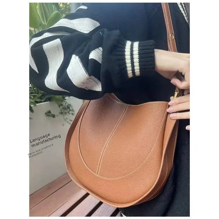 2024 New Vintage Soft Leather Design Sensibility Bag Niche Light Luxury Large Capacity Women's Shoulder Crossbody Horse Bag