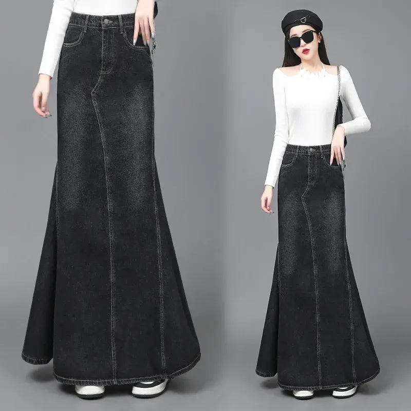 2023 Autumn/winter New Vintage High-waisted Denim Skirt For Women Slimming Hip-hugging Long Skirt Curved Tail Design