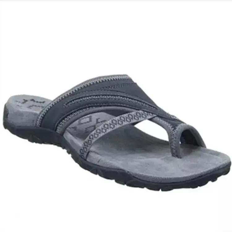 New Cross-Border Women's Flat Bottom Sandals 2021 European And American New Arrival Summer Foreign Trade Plus Size Clip-On Roman