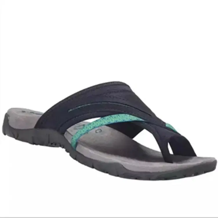 New Cross-Border Women's Flat Bottom Sandals 2021 European And American New Arrival Summer Foreign Trade Plus Size Clip-On Roman
