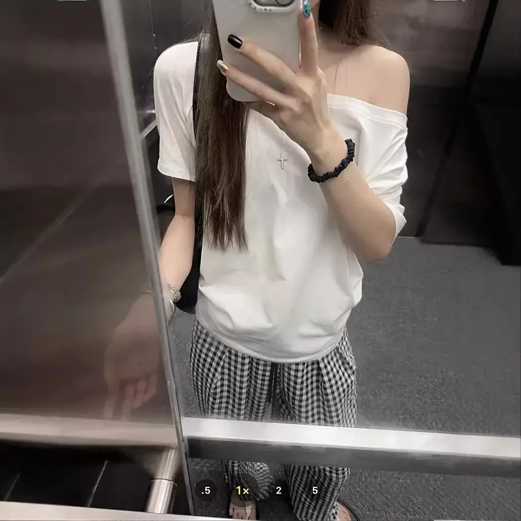 Shoulder Baring Grey Short Sleeve T Shirt Women Summer Elegant Loose Casual Simple Black Top Small Design Sense T Shirt