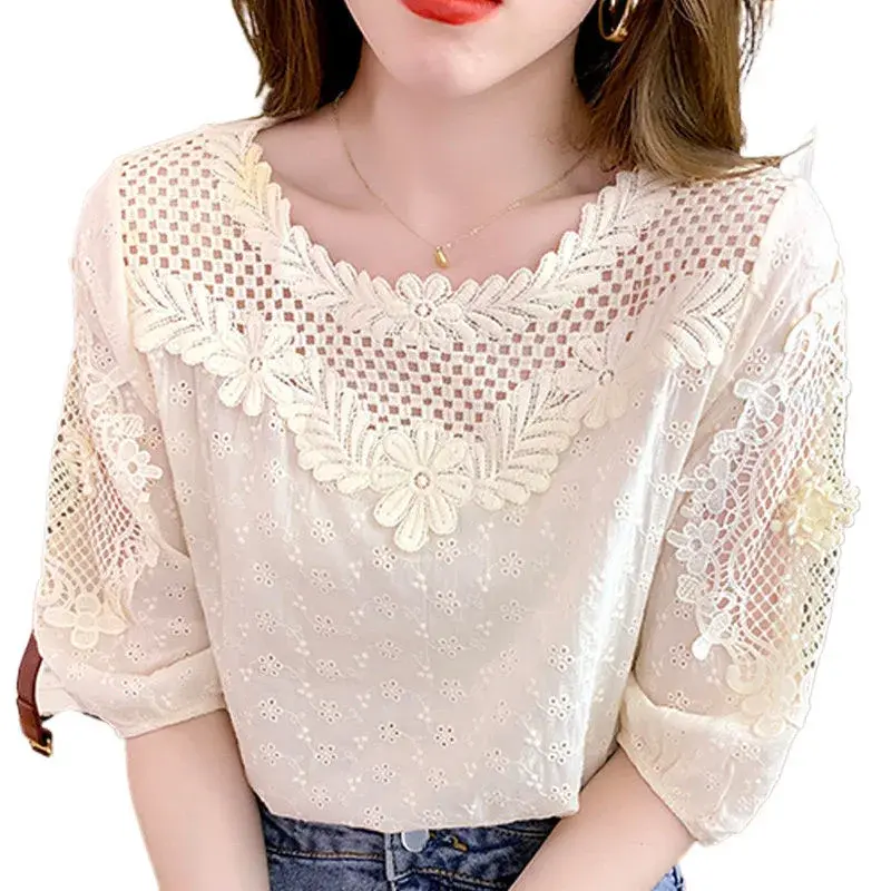 Slim Fit Hollow out Lightweight Summer Casual Women's T-Shirt Design Lazy Style Top for plus Size Sister Outerwear