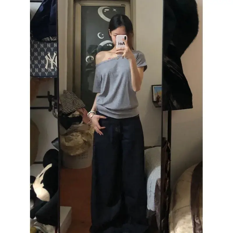Grey Slimming Off-The-Shoulder T-Shirt Women's Summer 2024 New Design Sensibility Niche Short Sleeve Polyester Fiber Top