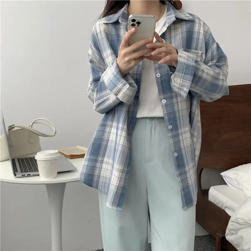 2024 Summer New Loose-Fit Vintage Plaid Shirt Women's Sensibility Niche Spring Autumn Coat Underwear Shirt Button-Up Regular Sle
