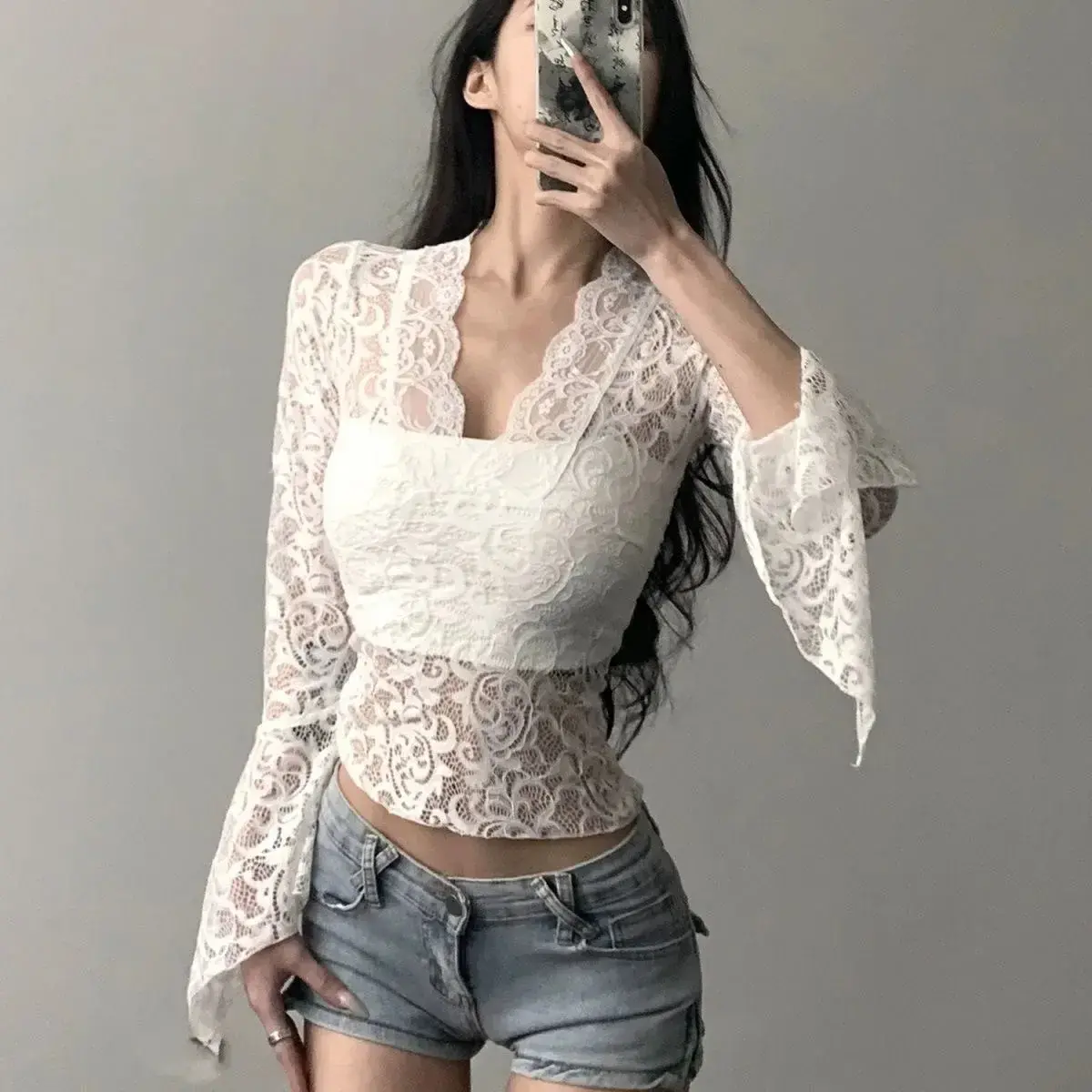 Sexy Deep V Neck Short Crop Top Lace Long Sleeve T-Shirt Hot Sale Style Floral Edge Design Versatile Slim Fit Girls Fashion