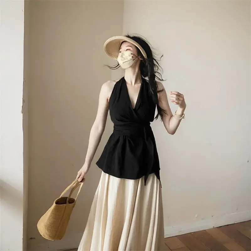 French Elegance Backless Halter Neck Sleeveless Vest Women Summer Pure Desire Design Sense Knot Versatile Short Top Trendy