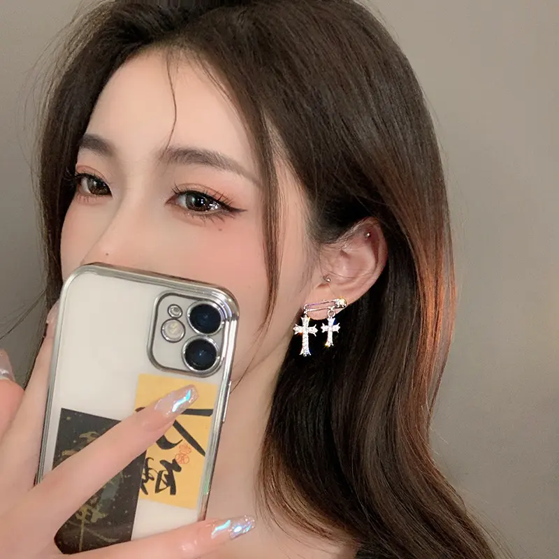 Trendy Cool Cross Stitch Earrings Women Small Design Sense Cold Style Earrings Geometric Shape Fresh Sweet Style Winter