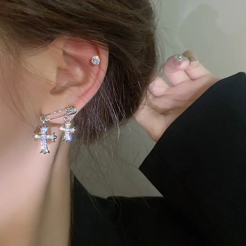 Trendy Cool Cross Stitch Earrings Women Small Design Sense Cold Style Earrings Geometric Shape Fresh Sweet Style Winter