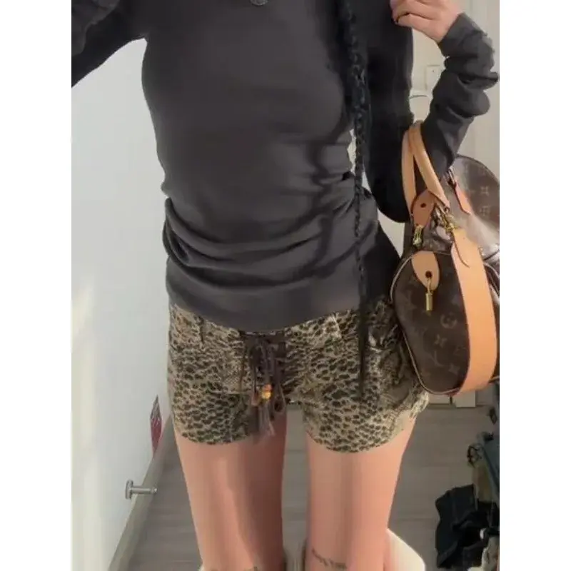 Low-Waist Leopard Print Denim Shorts Women's Fashion Design Sensation Wrap-Around A- Line Hot Pants Trendy Super Short Shorts
