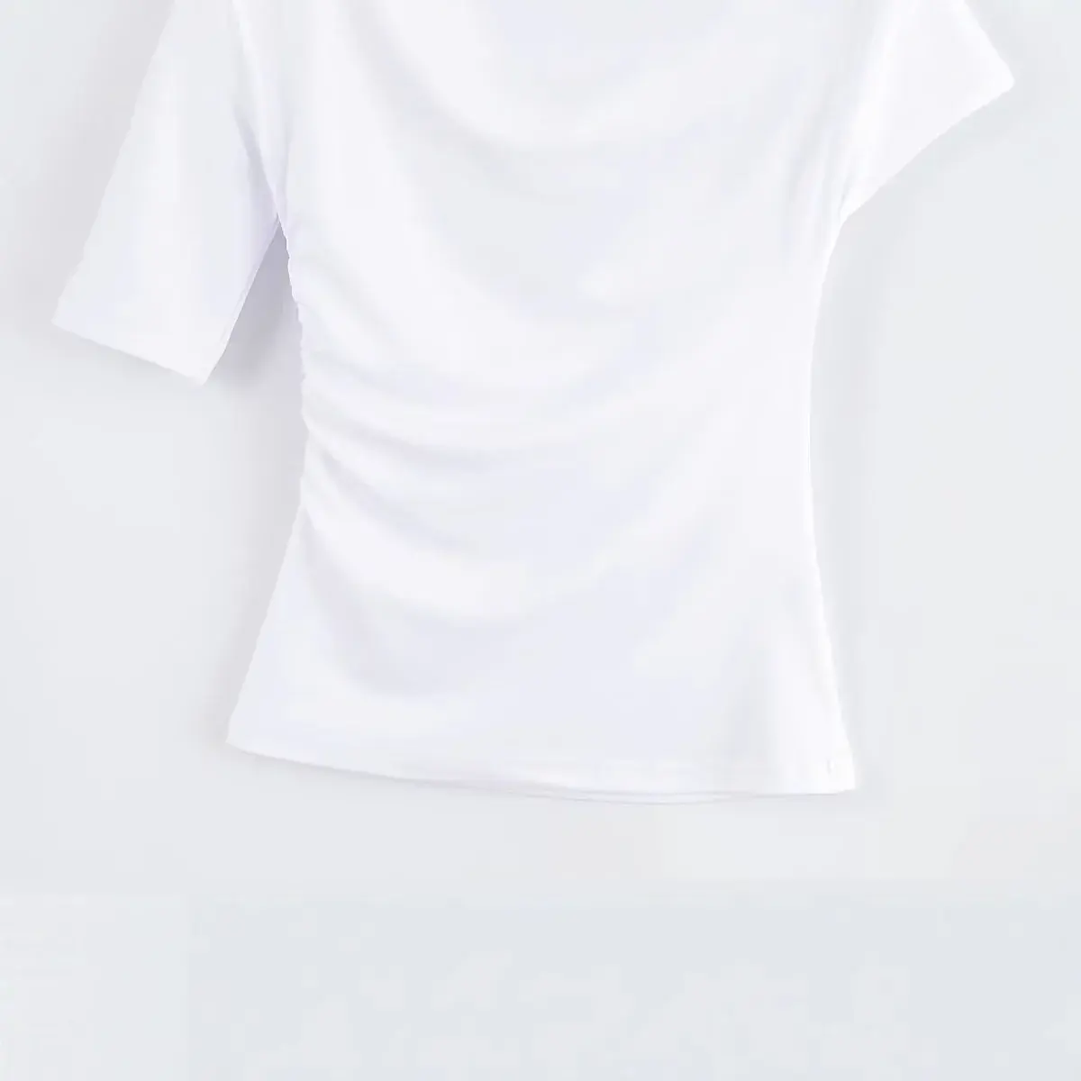 Fashionable Shoulder Baring Metal Buckle Design Slim Fit Short Top for Women Pure Color T Shirt Stylish Spring Summer New Arriva