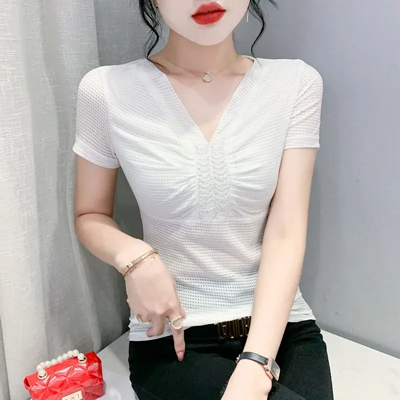 2024 Summer New Arrival Design SensibilityNicheV-Neck Embellished Short SleevesT-Shirt Women's Slimming Versatile Top