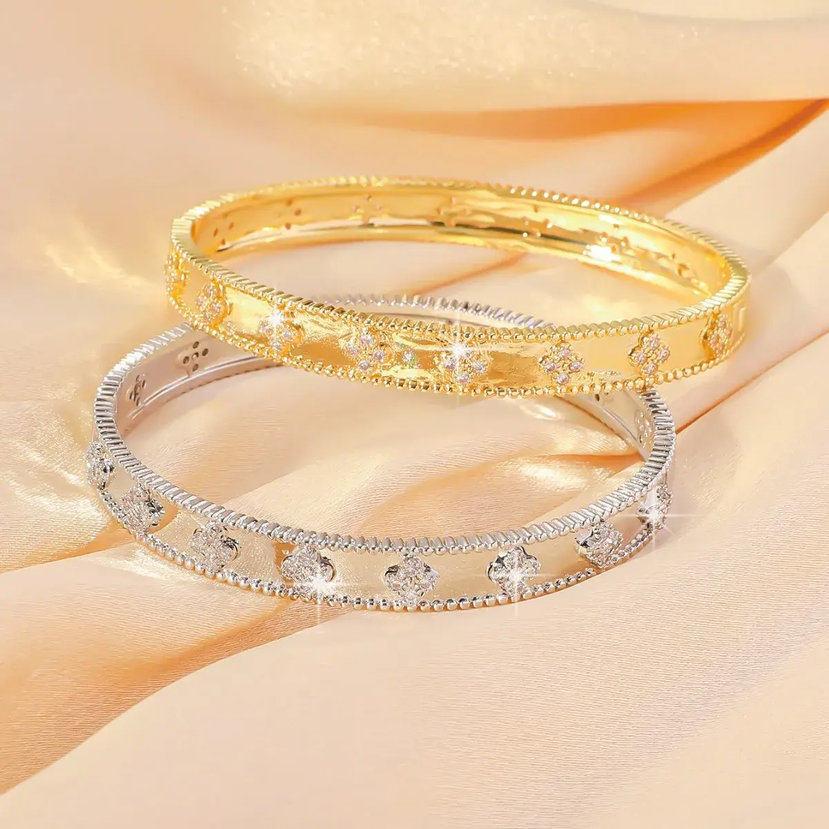VGold Version Four-Leaf Clover Wide Edition Flower Tube Bracelet Women's Thick Plated 18k Rose Gold Light Luxury Flower Tube Bra