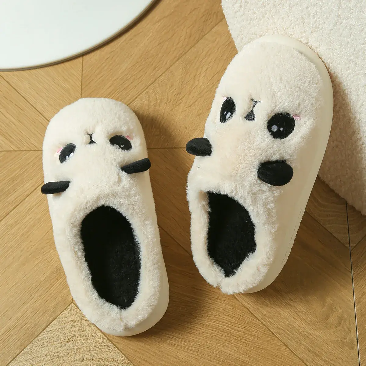 2024 New Couple Soft Bottom Non-Slip Sweat Absorbent Plush Slippers Cute Panda Design For Autumn/Winter Warm Comfort