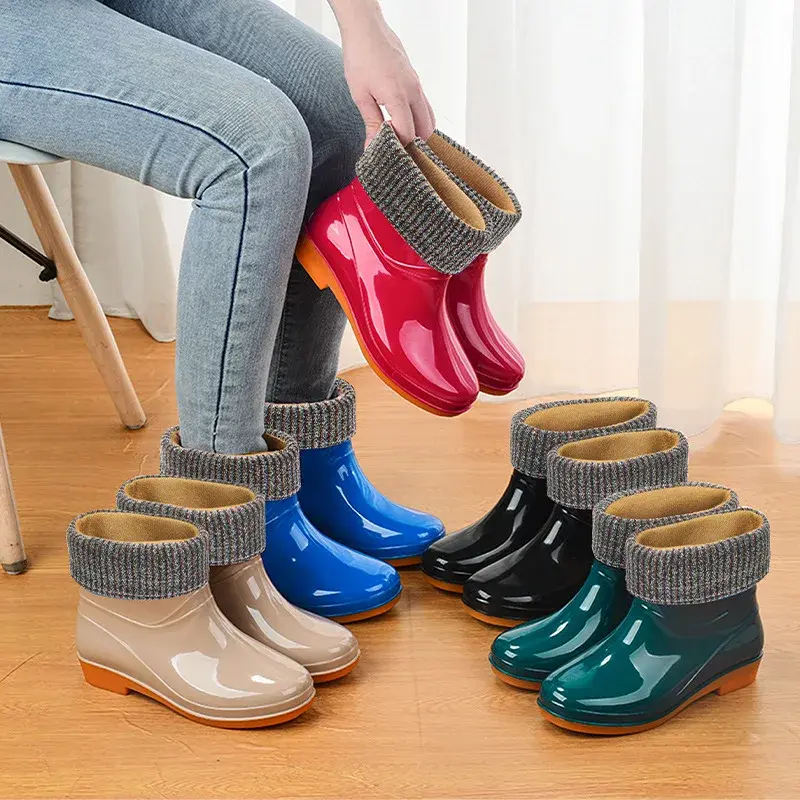 Fashionable Short Women's Rain Boots Waterproof Outdoor Shoes Anti-slip Warm Boot Cute Student Outdoor Shoes PVC Material