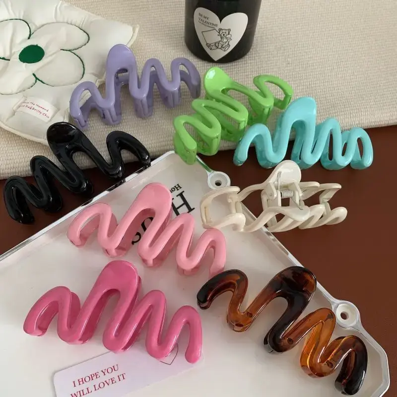 Summer Hot Sale Of The Season New Jelly Color Wave Large 13CM Hair Claw Super Large Clip for Back of Head Bun Shark Clamp Profes