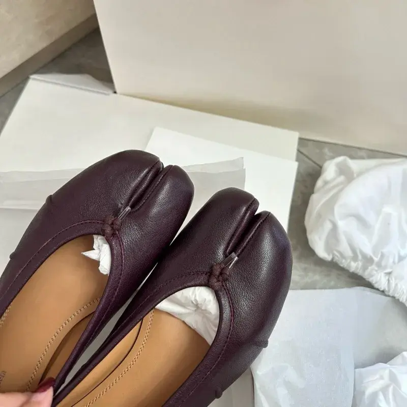 Migua Flat Ballet Slippers Tabi Toe-shaped Single Shoes Pig Hoof Shoes Summer-ready Sheepskin Insoles Niche Style