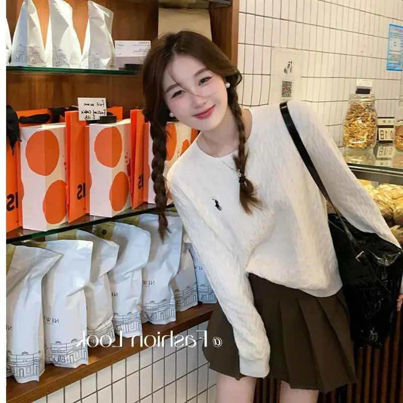 Soft And Supple Women's Autumn/Winter Cable Knit Sweater High-End Feel 2024 New Style Knitted Top Inner Layer