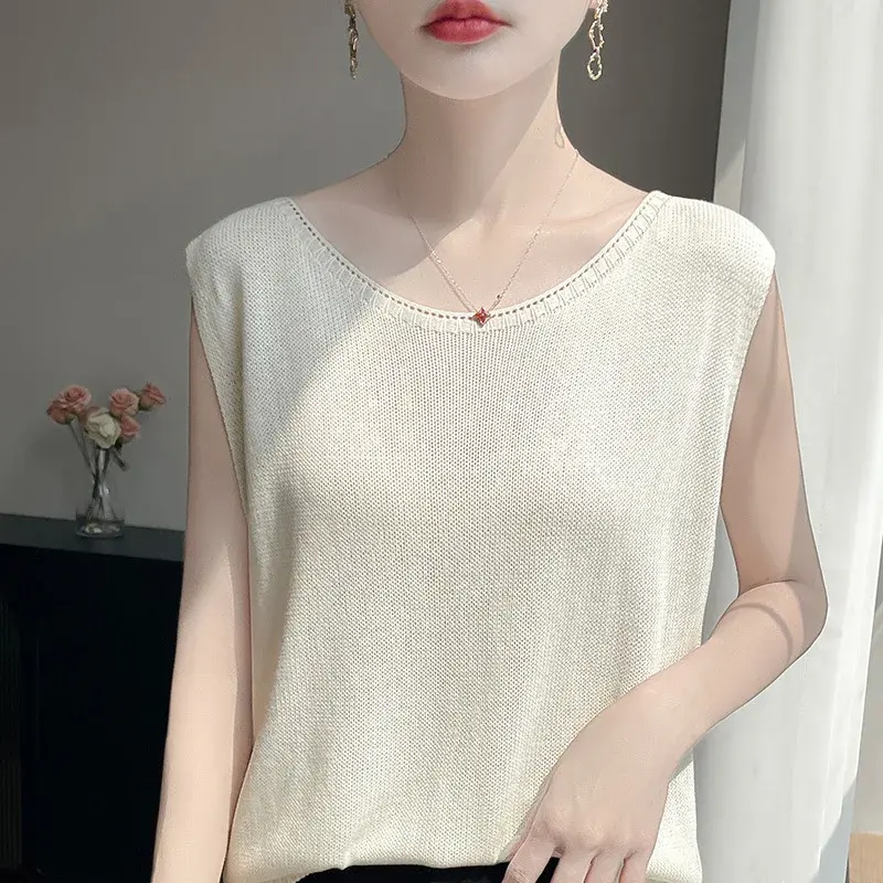Summer 2025 Fashion Slim Fit Knitted Sleeveless Vest Loose round Neck Overalls Women's Inner Wear Outerwear Shirt