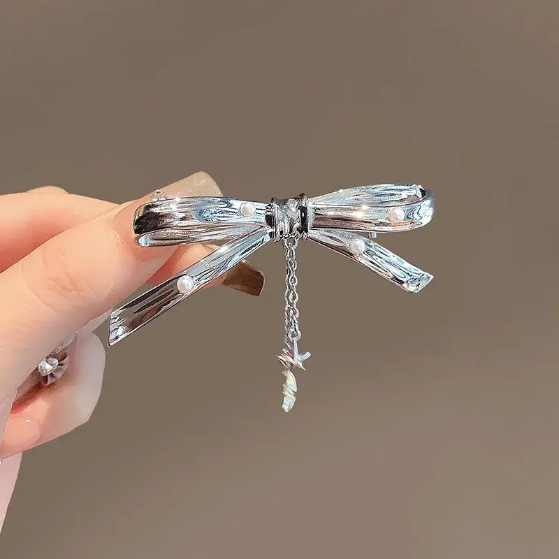 Sweet Cool Butterfly Hair Clip Women's Luxury Personality Y2K Side Bangs Clamp Ins Niche Design Hair Card Professional Salon Par