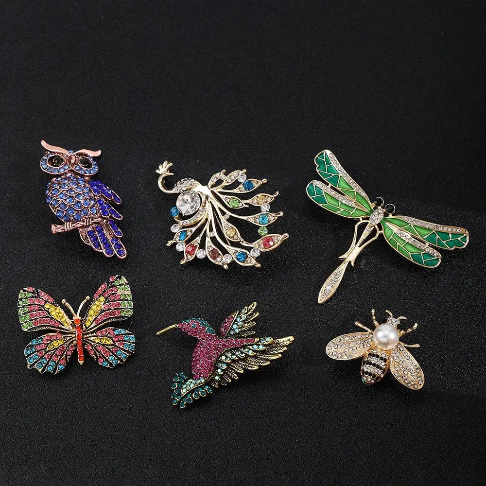 Fashionable Animal Honey Bee Moth Broochs Cat Owl Butterfly Pin Bird Chest Flower Clothing Accessories For Men Women