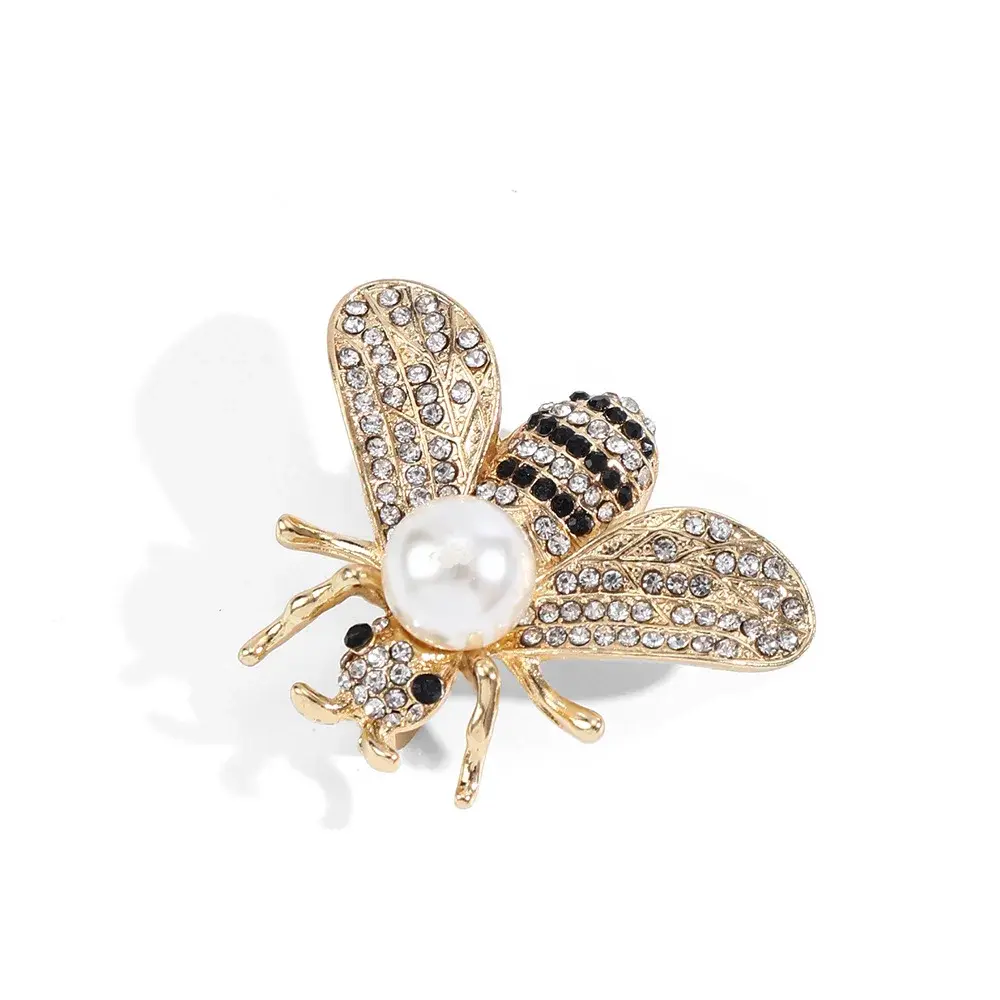 Fashionable Animal Honey Bee Moth Broochs Cat Owl Butterfly Pin Bird Chest Flower Clothing Accessories For Men Women