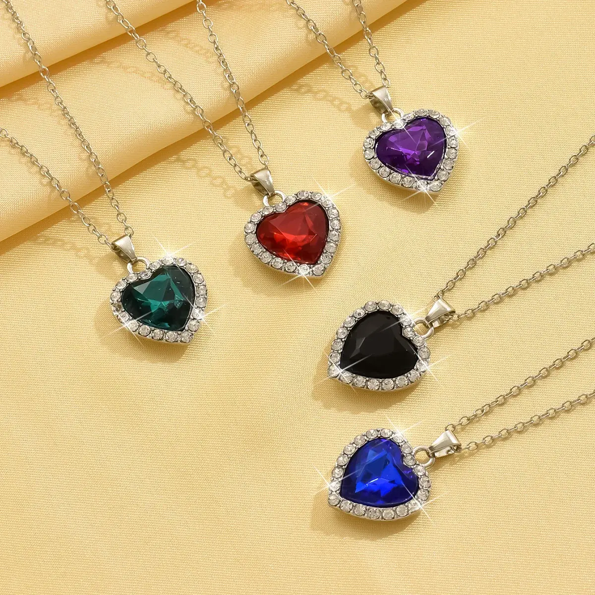 Fashionable Wholesale Heart Pendant Necklace Full Of Diamonds Cross-Border European And American Best Seller Jewelry Accessories