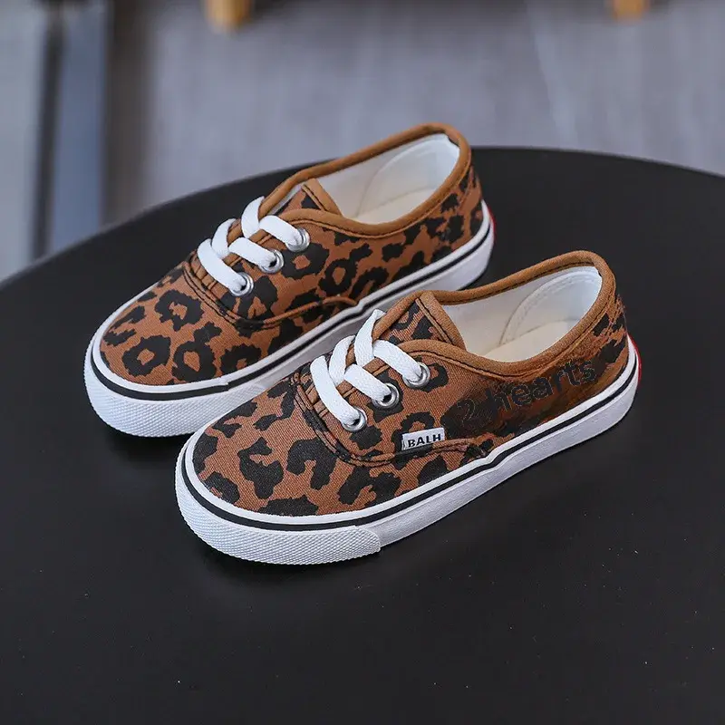 Children's Canva Shoes 2024 Spring Season Boys Women's Sports Board Shoes Korean Style Baby Parent White Casual Trendy