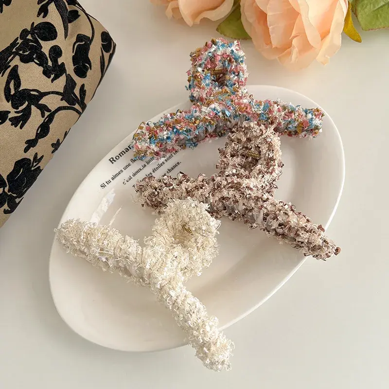 Plush Hair Claw Shark Clamp Large Size Simple Autumn Winter Hair Accessories Woven Fabric Super Large Hairpins for Professional