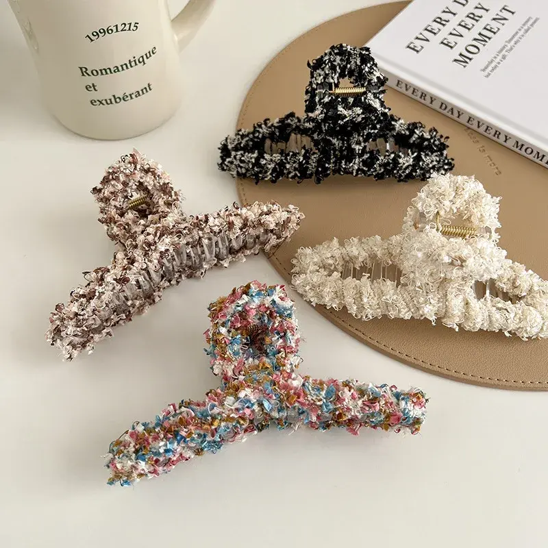 Plush Hair Claw Shark Clamp Large Size Simple Autumn Winter Hair Accessories Woven Fabric Super Large Hairpins for Professional