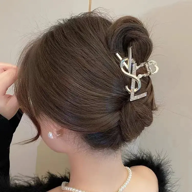Hot Sale Of The Season New Medium Size Luxury Metal Hair Claw Women's Elegant Shark Clamp Stylish Hair Accessory for Professiona