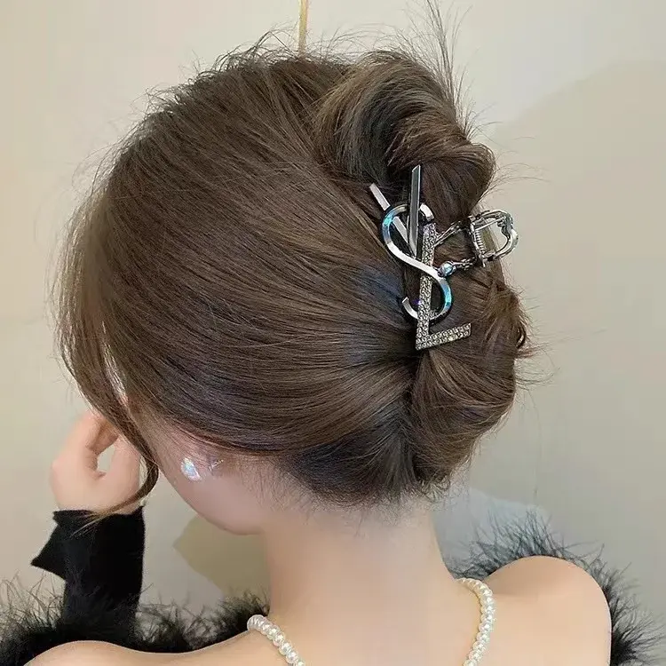 Hot Sale Of The Season New Medium Size Luxury Metal Hair Claw Women's Elegant Shark Clamp Stylish Hair Accessory for Professiona