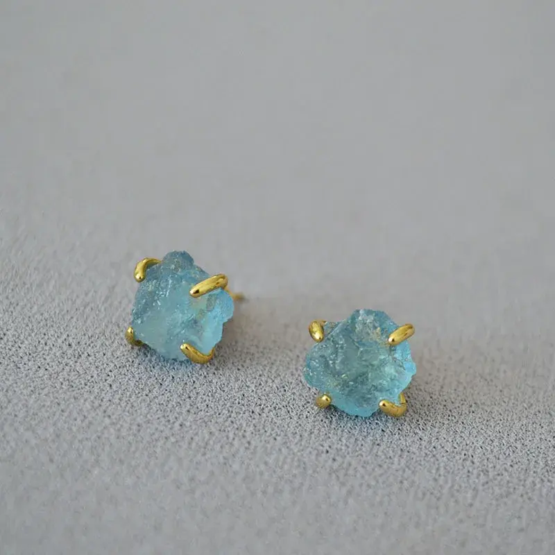 Niche Luxury Bronze Gold Plated Quartz Inlaid Irregular Shaped Sea Blue Crystal 925 Silver Needle Earrings For Women