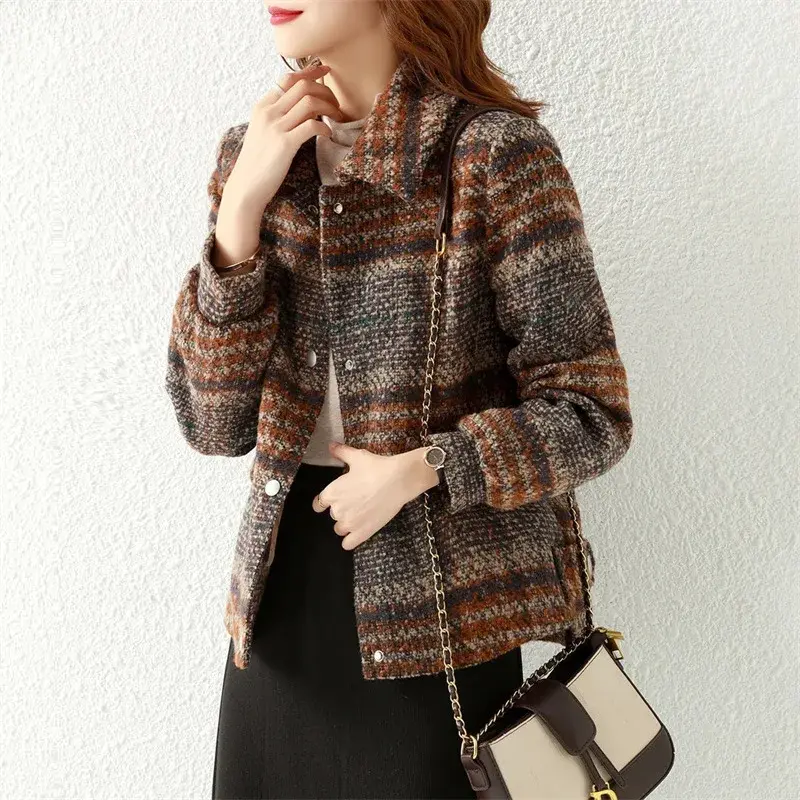 Plus Size Winter Thickened Short Plaid Woolen Coat Women's plus Size Stylish Casual Outerwear Korean Style Fashionable Female...