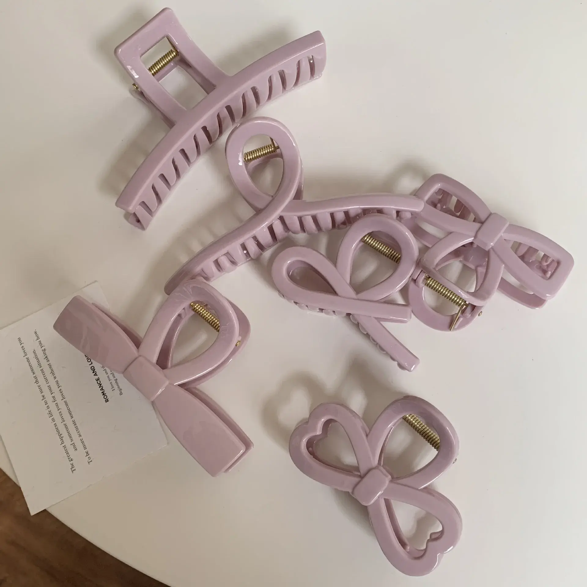 Elegant Pure Color Pink Hair Claw for Women Shark Bite Hair Clip Professional Salon Hair Division And Fixation Hair Accessories