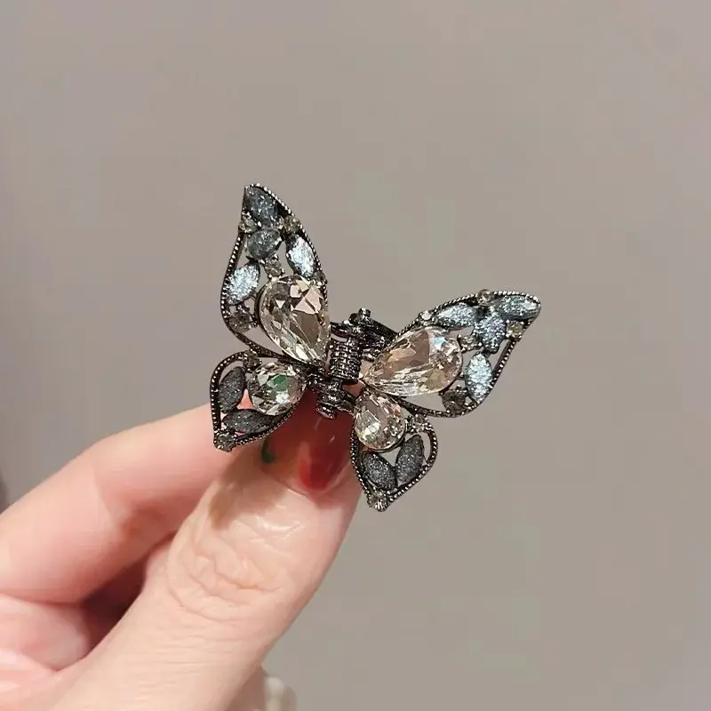 Retro Gentle 3D Butterfly Hair Clip Fairy Headwear Small Size Elegant Hair Accessories Professional Salon Hair Division