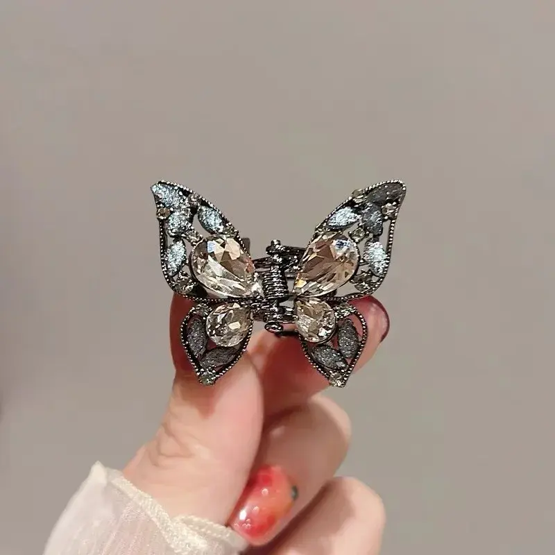 Retro Gentle 3D Butterfly Hair Clip Fairy Headwear Small Size Elegant Hair Accessories Professional Salon Hair Division