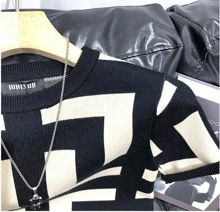 Spring Autumn Men's Slim Fit Geometric Base Layer T-shirt Casual Trendy Short Sleeves Knit Top Summer Wear T-shirt For Men