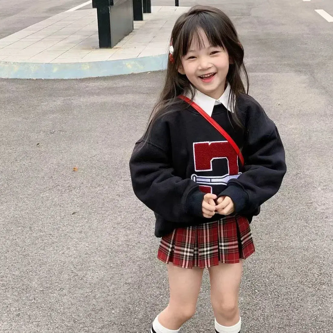 Children's Fashionable Autumn Collection Sweatshirt+Pleated Skirt 2-Piece Set For Girls 3-8 Years Old Brand: None