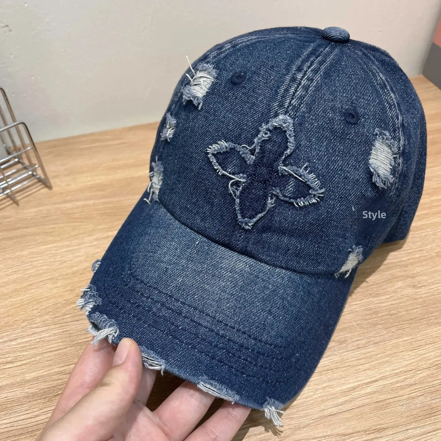 Washed Vintage Denim Baseball Cap Women's Small Duckbill Hat Wide Brim Floppy Hat Crossbody Versatile Hole Punching Hat