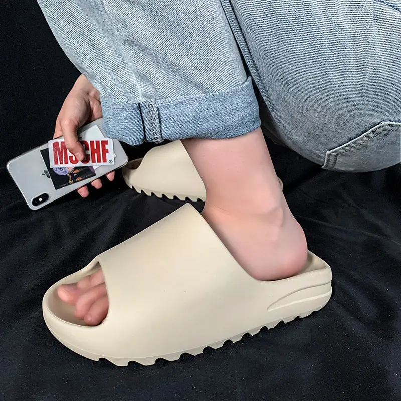 Yeezy Pineapple Slippers For Men Summer Outer Wear Non-slip Deodorous Thick Bottom Casual Slippers Trendy Eva Outsole
