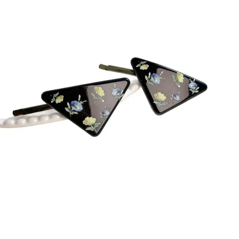 Irregular Triangle Square Hair Clip Blogger Side Flower Spring Summer Versatile Retro Professional Salon Partitioning Clips