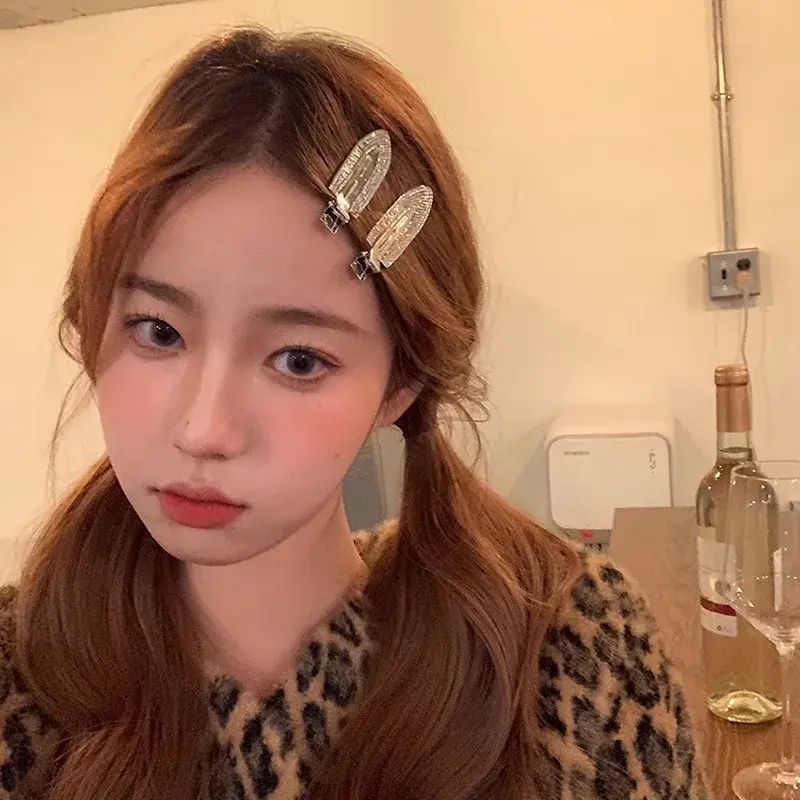 Shiny Rhinestone Duckbill Hair Clip Women's Seamless Hair Accessories Bangs Clamp Popular Side Clip Hair Cards Professional Salo