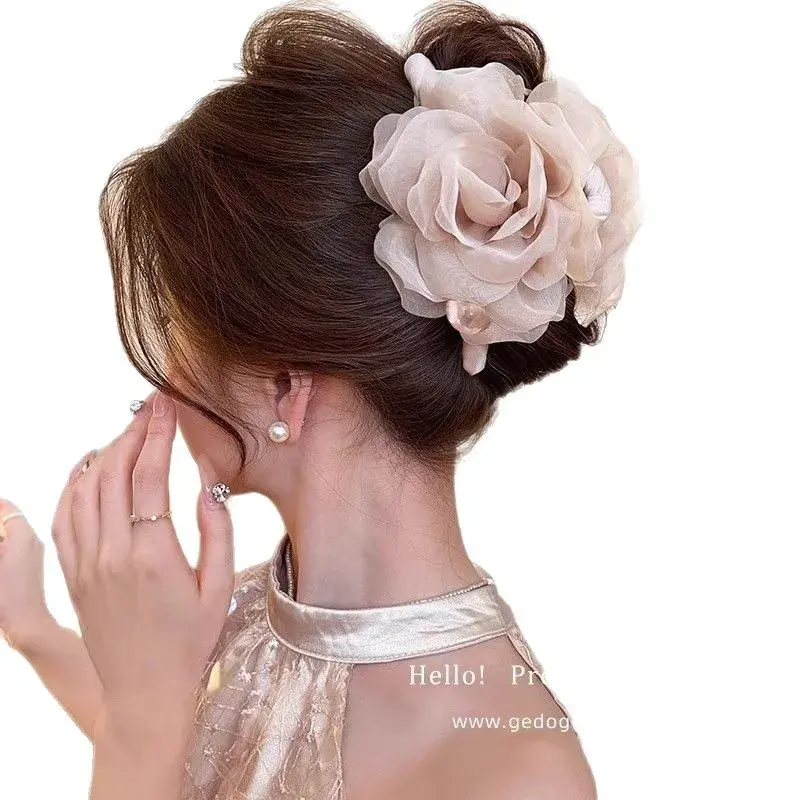 Delicate Flower Pearl Hair Grips for Women High-End Feelings 2025 New Shark Clamp Back of Head Bun Hair Accessories