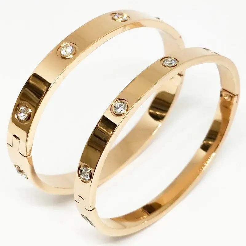 Fashionable Titanium Steel Stainless Steel Bracelets For Women Vacuum Electroplated Diamonds Ten Carat Style