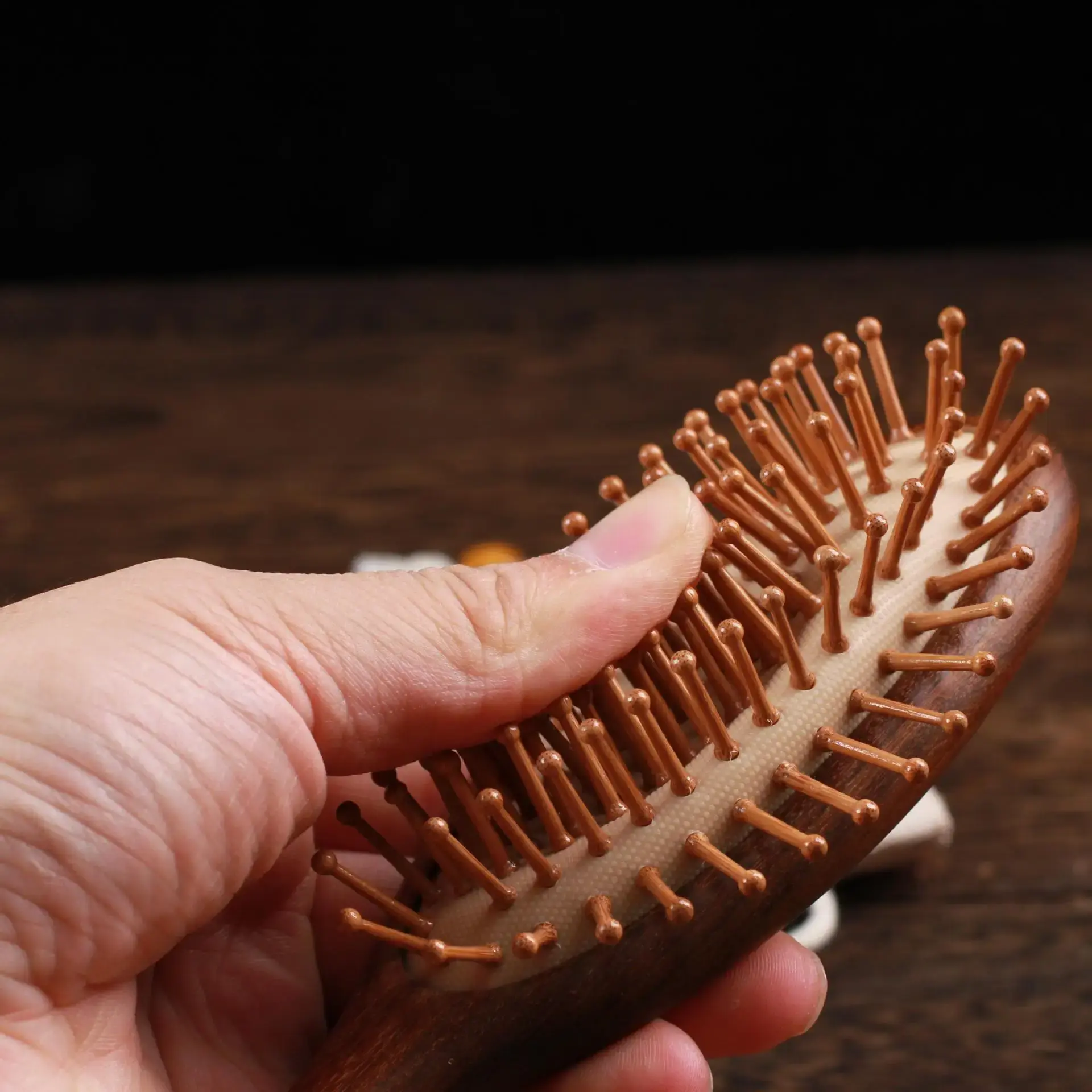 Large Size Thickened Round Handle Wooden Airbag Comb Professional Hair Salon Comb For Black People And Wigs Chinese Mainland Ori